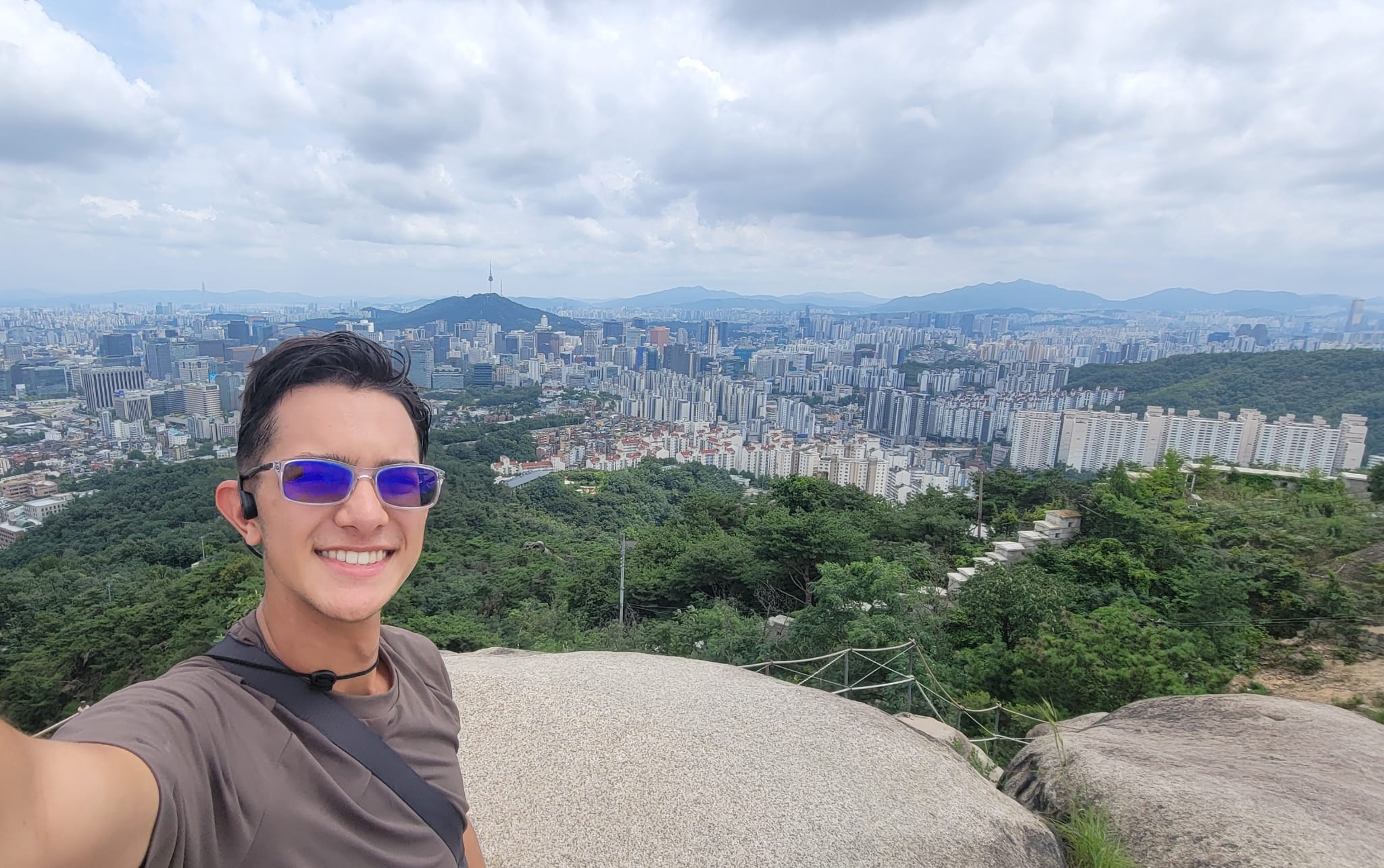 Alberto overlooking Seoul